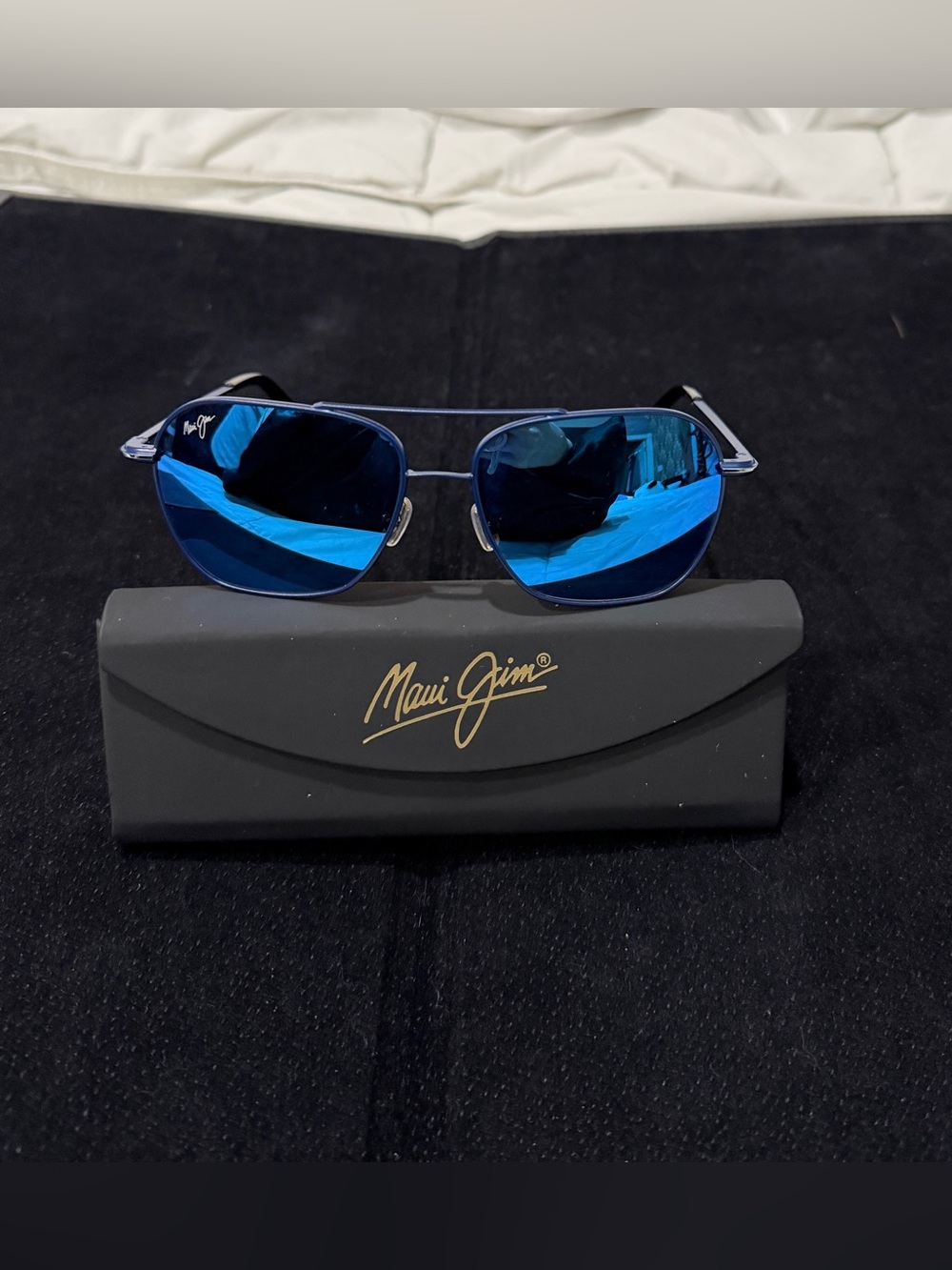 Maui Jim Blue Mirrored Pilot Sunglasses